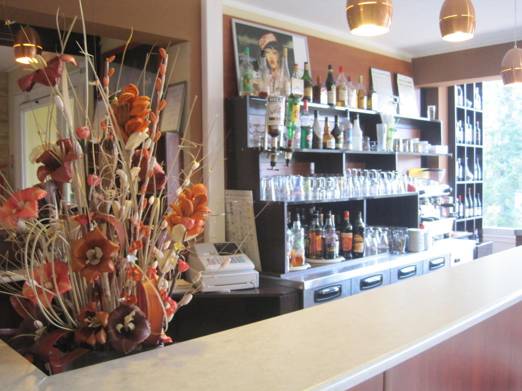 Hotel Restaurant Rive Gauche Bessines-sur-Gartempe Exterior photo