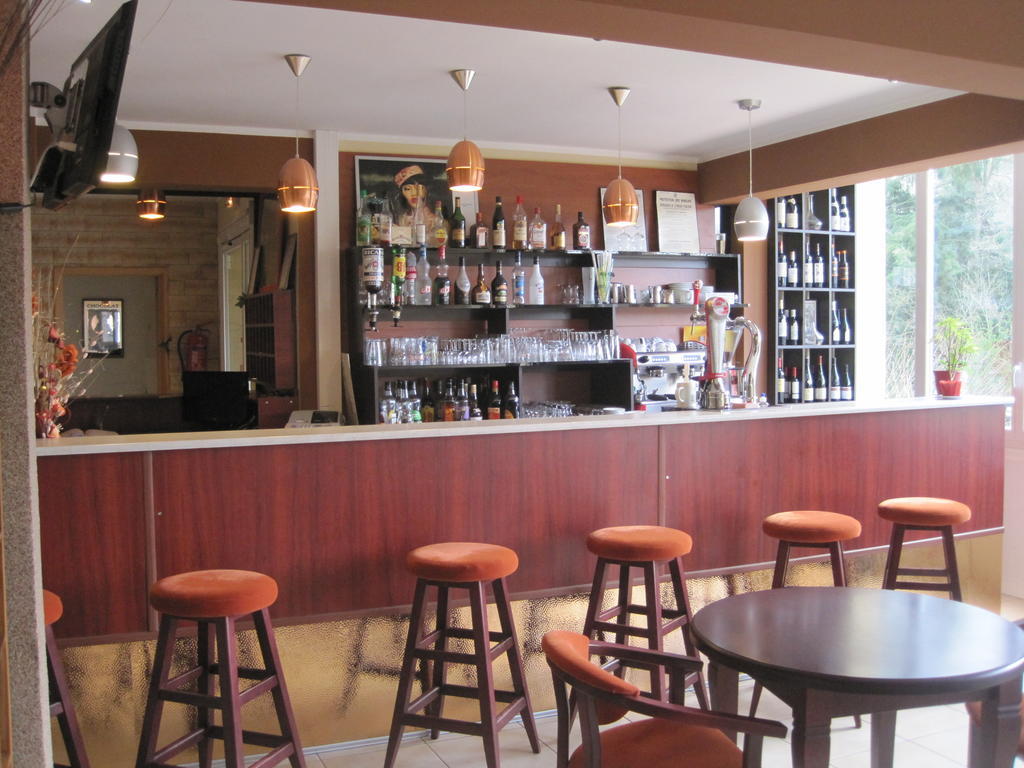Hotel Restaurant Rive Gauche Bessines-sur-Gartempe Exterior photo