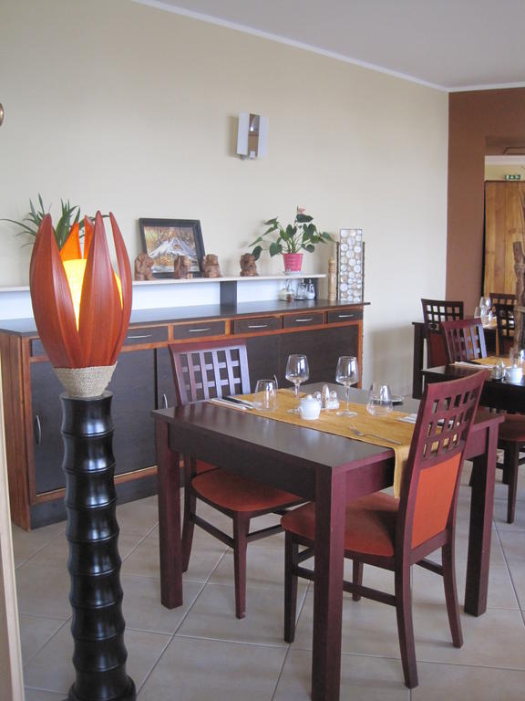 Hotel Restaurant Rive Gauche Bessines-sur-Gartempe Exterior photo