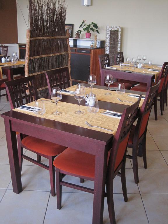 Hotel Restaurant Rive Gauche Bessines-sur-Gartempe Exterior photo